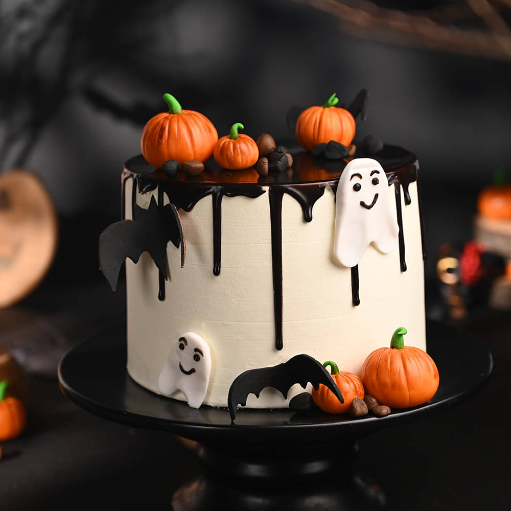 Pumpkin Spooks Halloween Cake